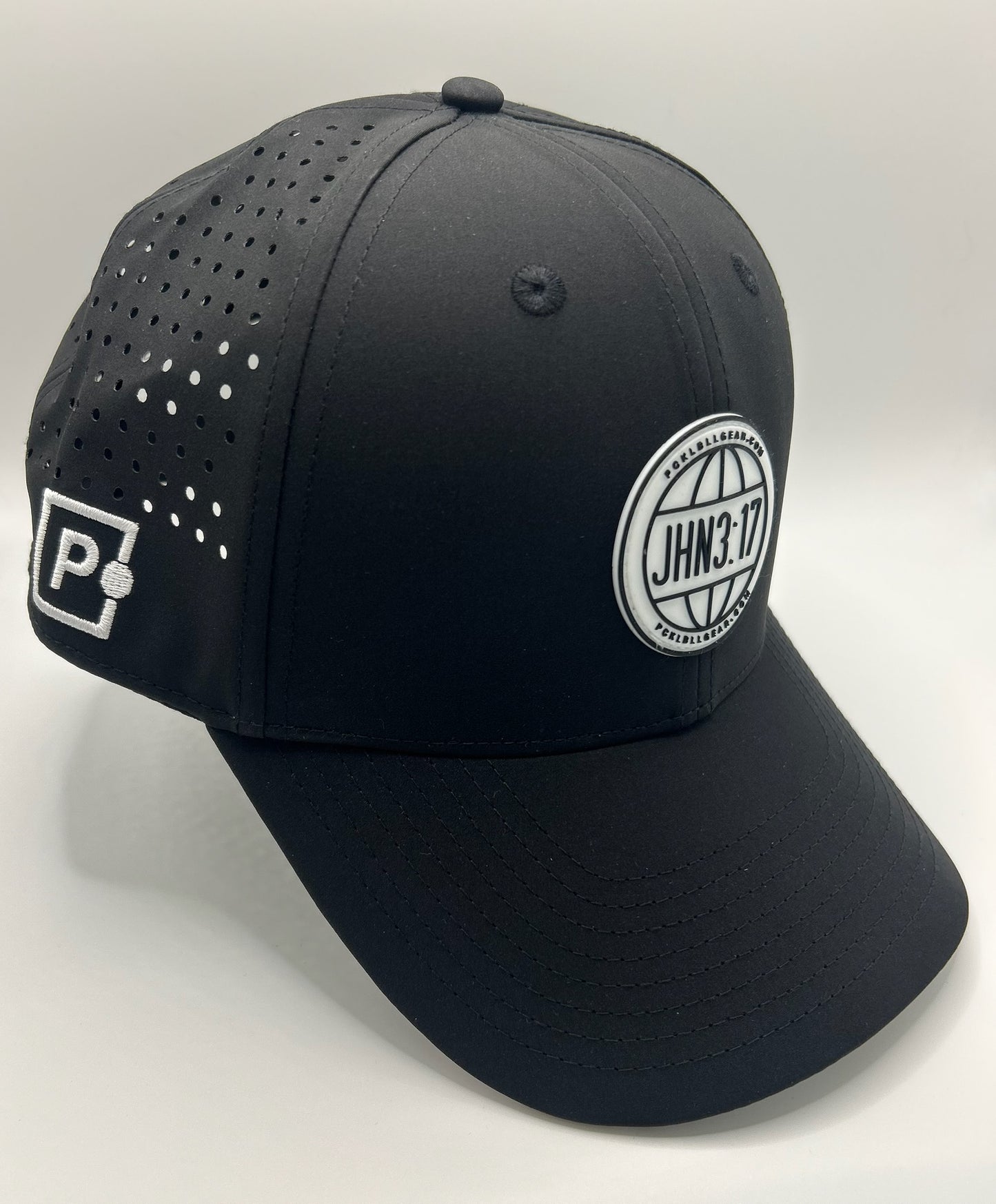 JHN 3:17 Hat